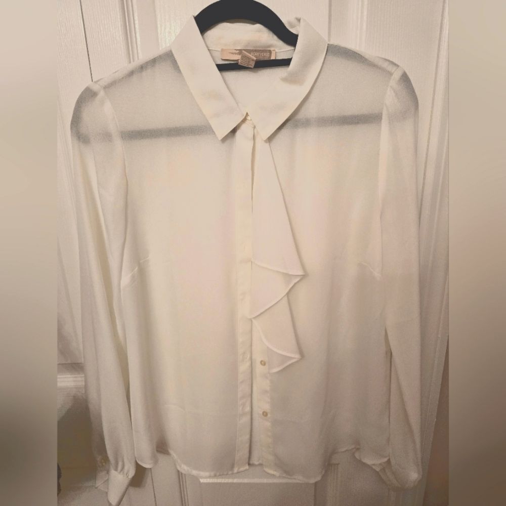 Ivory Blouse - Picture 2 of 3